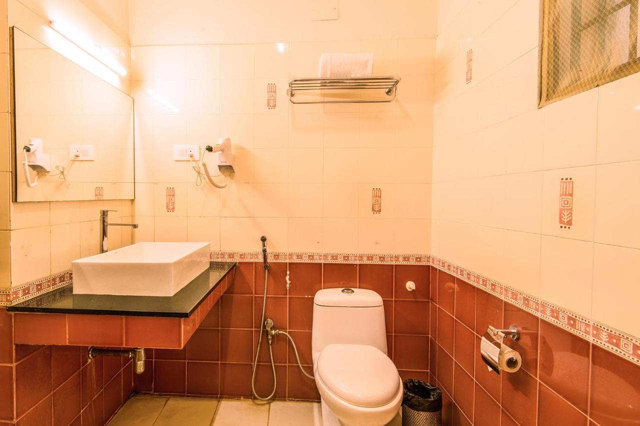Fabhotel Blossoms Service Apartment - T Nagar Madras Buitenkant foto